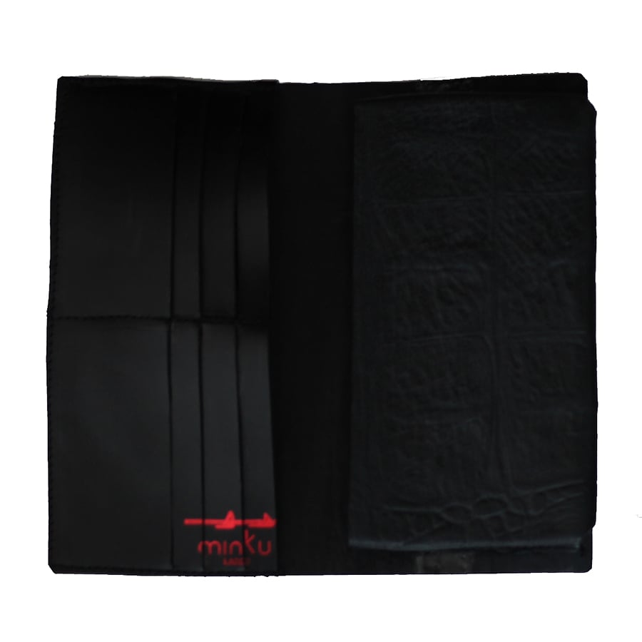 Omoge wallet and phone case